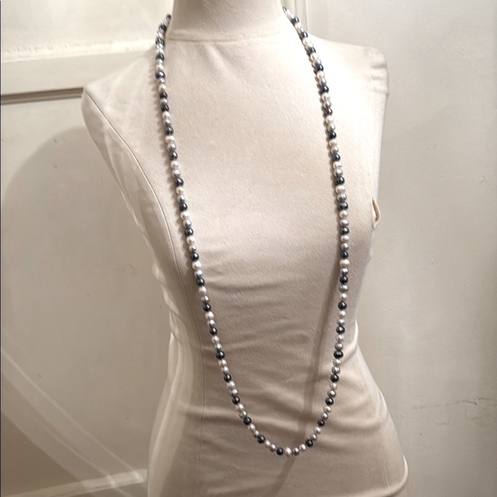 Elegant Silver and Black Genuine Pearl Necklace